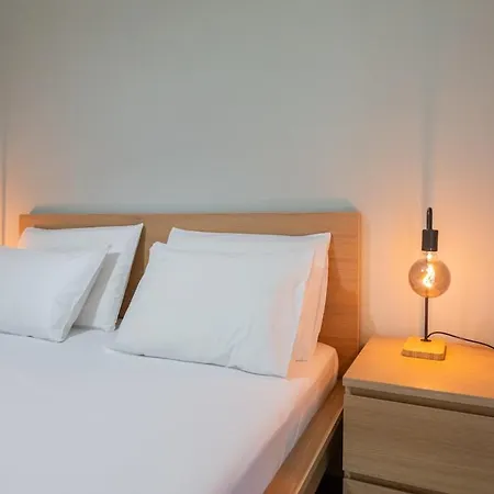 Modern Bay Lejlighed