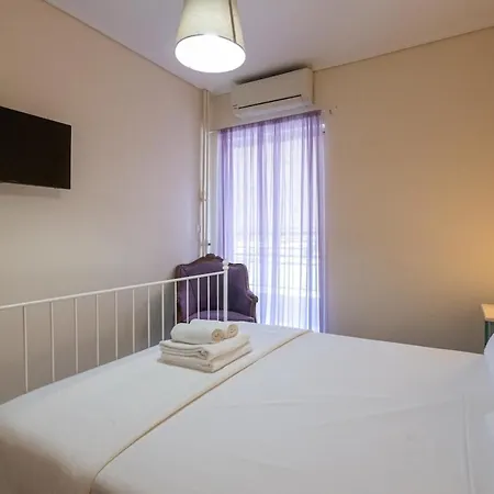 Modern Bay アパート カラマタ