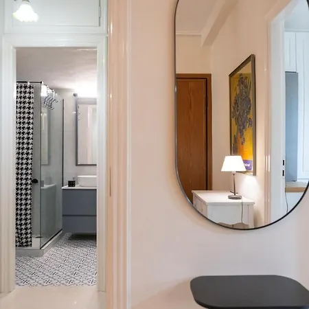 Modern Bay * Kalamata