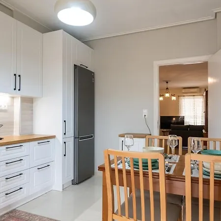 Modern Bay Lägenhet Kalamata