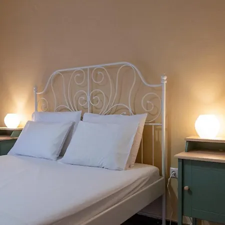 Modern Bay アパート *