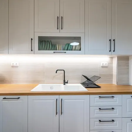 Modern Bay * Kalamata