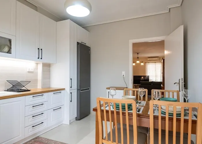 Modern Bay Apartamento Calamata